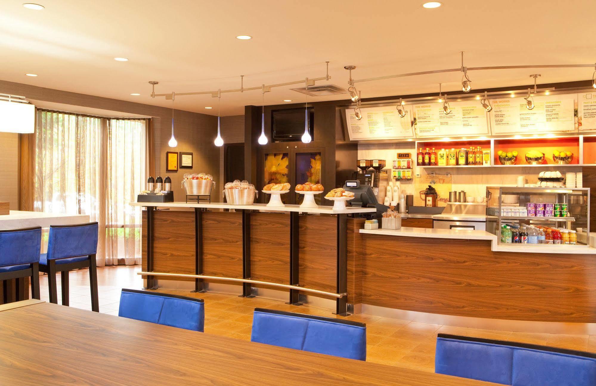 Courtyard Hartford 맨체스터 외부 사진